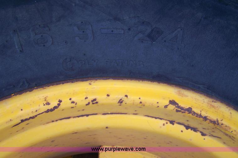 image for item 7455 1978 John Deere 310A loader backhoe