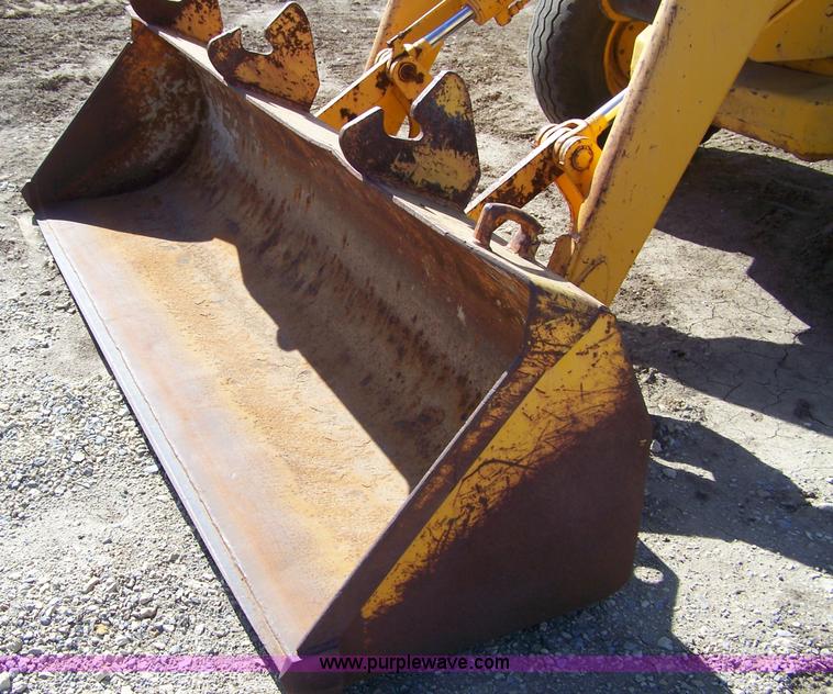 image for item 7455 1978 John Deere 310A loader backhoe