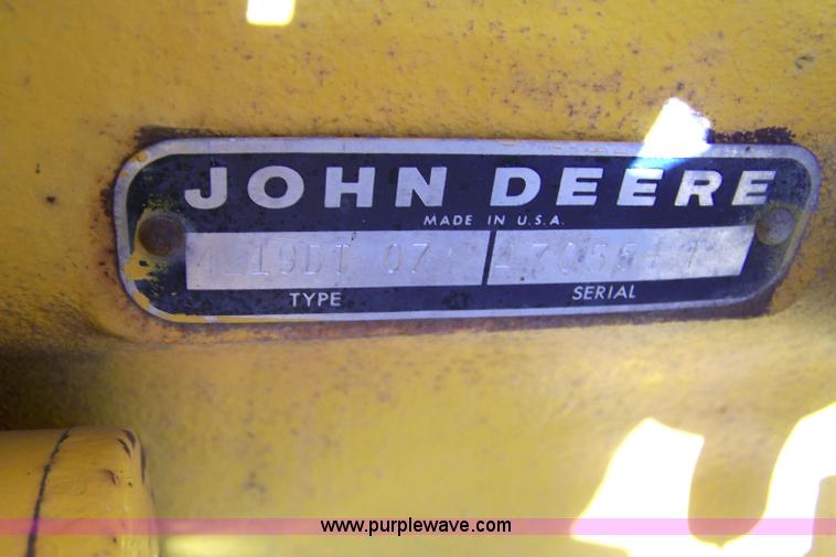 image for item 7455 1978 John Deere 310A loader backhoe