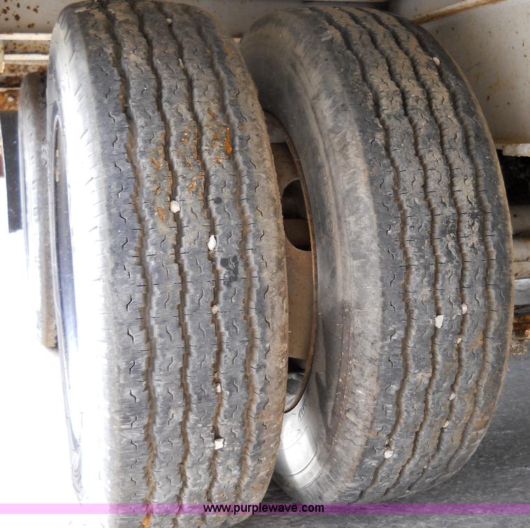 image for item 7761 1989 Trail King TKT20-2400 20' trailer