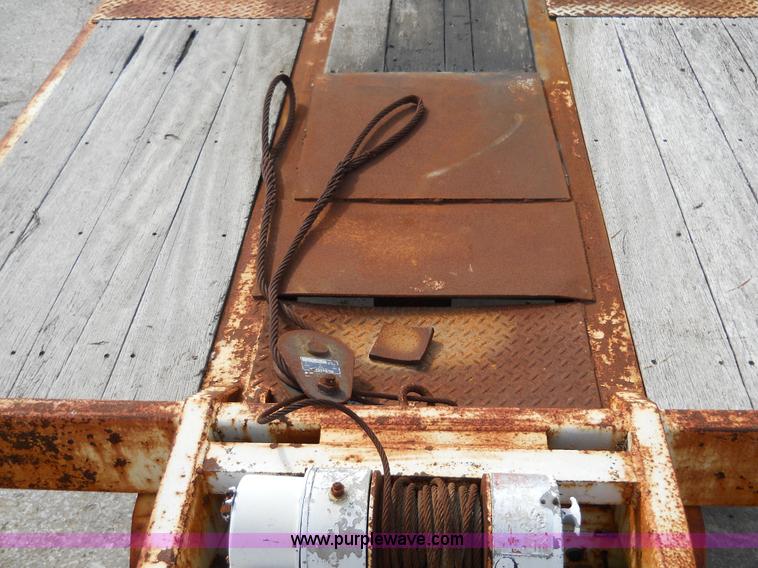 image for item 7761 1989 Trail King TKT20-2400 20' trailer