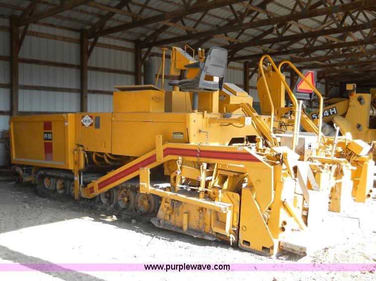 image for item 7766 1985 Blaw-Knox PF-510 paver finisher