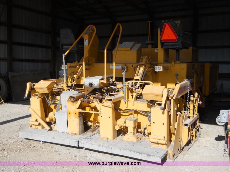 image for item 7766 1985 Blaw-Knox PF-510 paver finisher
