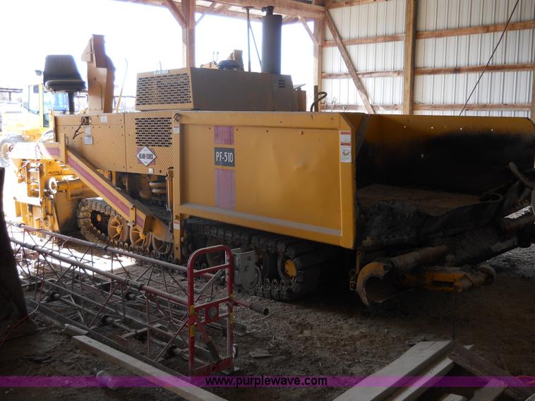 image for item 7766 1985 Blaw-Knox PF-510 paver finisher