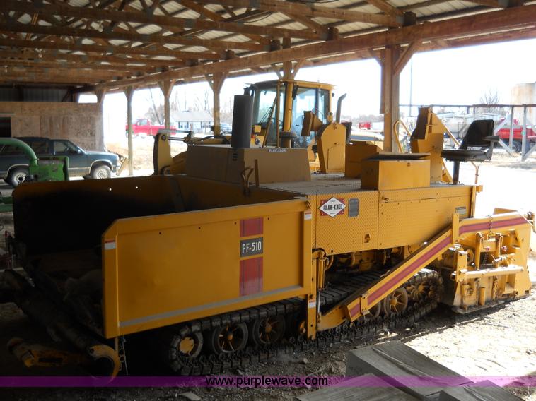 image for item 7766 1985 Blaw-Knox PF-510 paver finisher