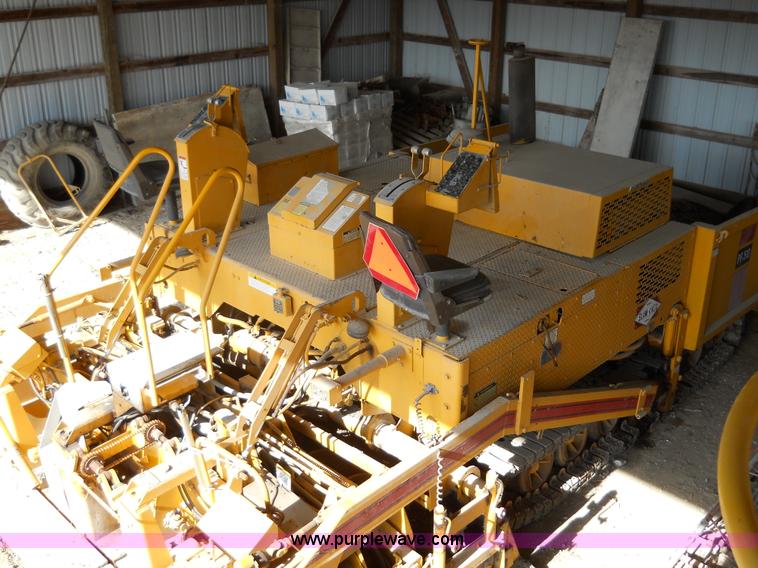 image for item 7766 1985 Blaw-Knox PF-510 paver finisher