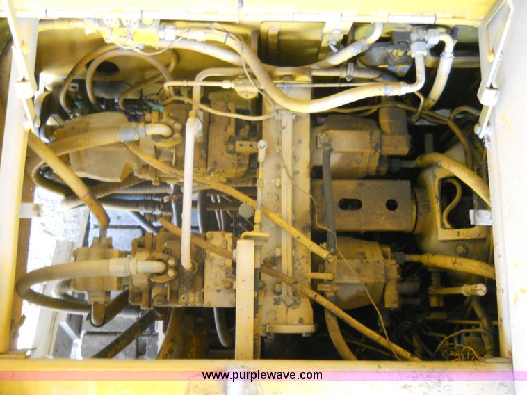 image for item 7766 1985 Blaw-Knox PF-510 paver finisher