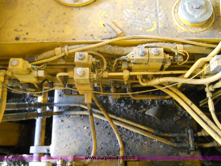 image for item 7766 1985 Blaw-Knox PF-510 paver finisher