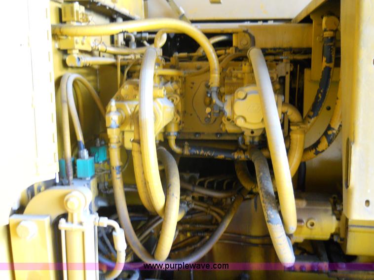 image for item 7766 1985 Blaw-Knox PF-510 paver finisher