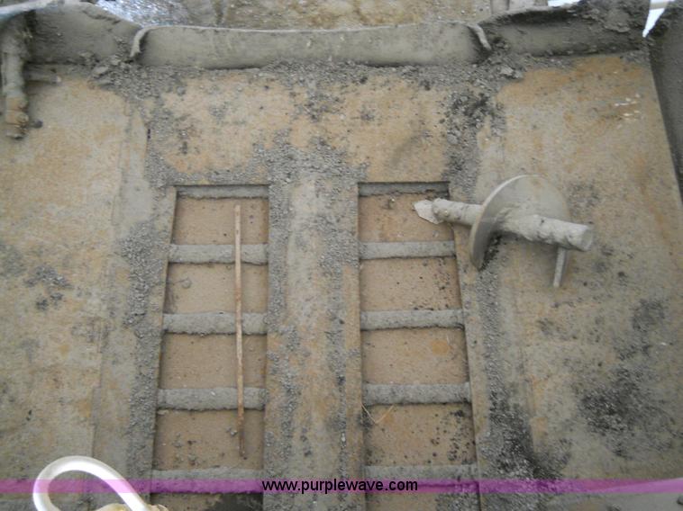 image for item 7766 1985 Blaw-Knox PF-510 paver finisher