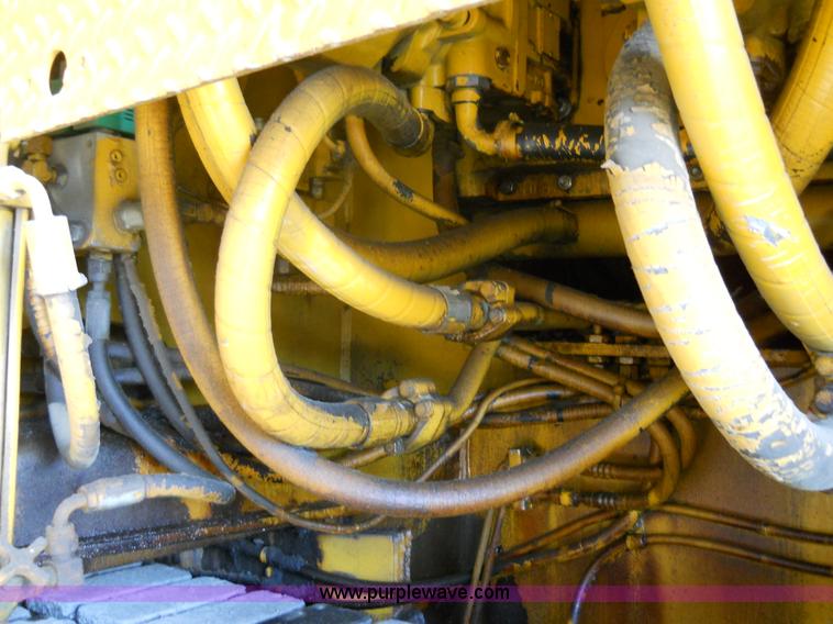 image for item 7766 1985 Blaw-Knox PF-510 paver finisher