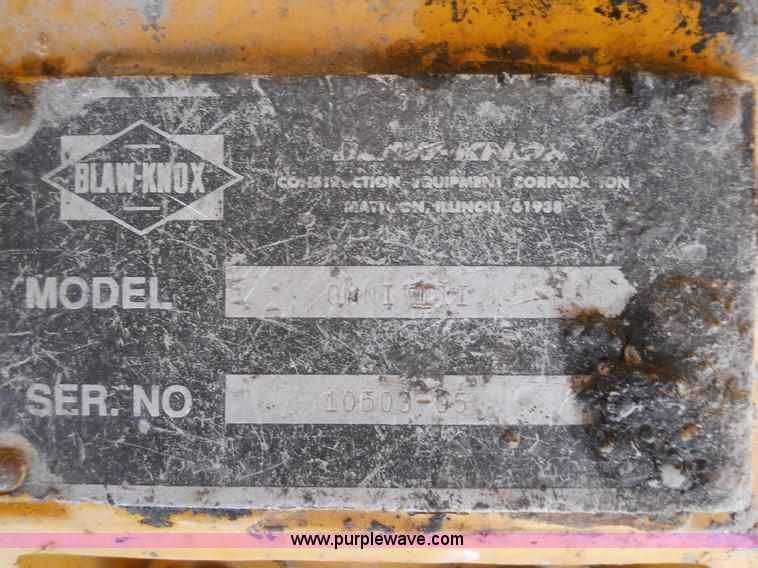 image for item 7766 1985 Blaw-Knox PF-510 paver finisher