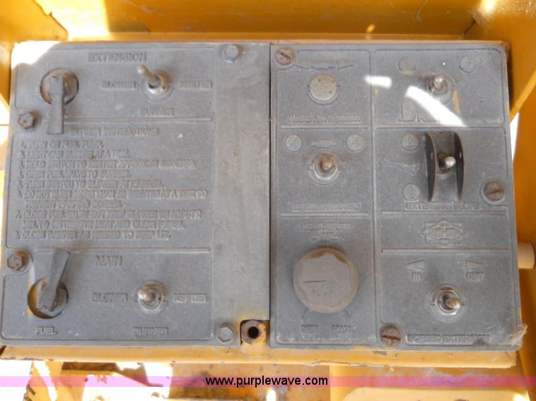 image for item 7766 1985 Blaw-Knox PF-510 paver finisher