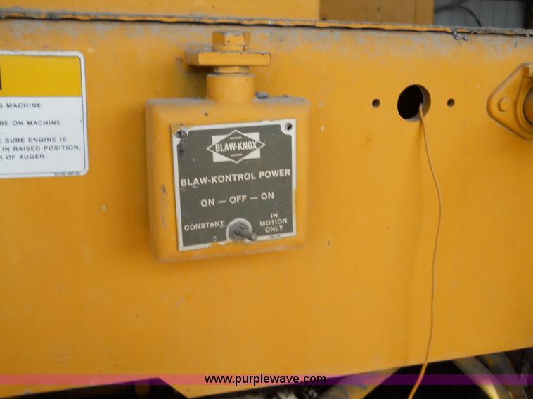 image for item 7766 1985 Blaw-Knox PF-510 paver finisher