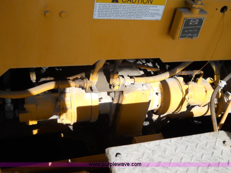 image for item 7766 1985 Blaw-Knox PF-510 paver finisher