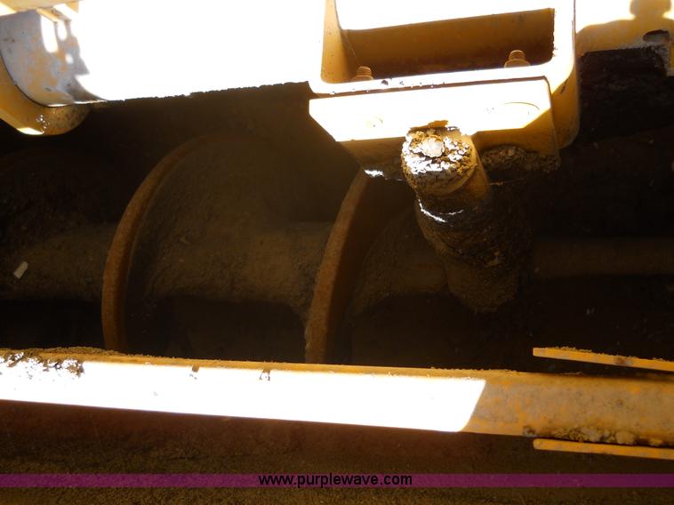 image for item 7766 1985 Blaw-Knox PF-510 paver finisher