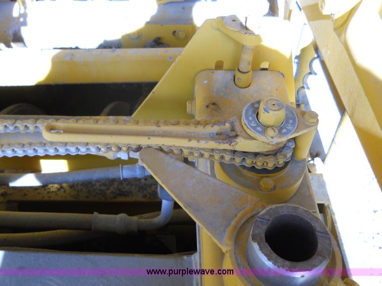 image for item 7766 1985 Blaw-Knox PF-510 paver finisher