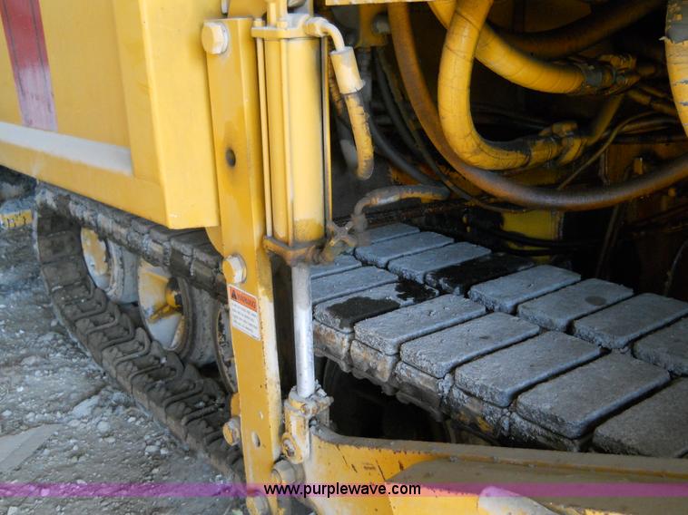 image for item 7766 1985 Blaw-Knox PF-510 paver finisher