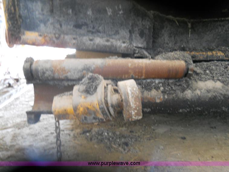 image for item 7766 1985 Blaw-Knox PF-510 paver finisher