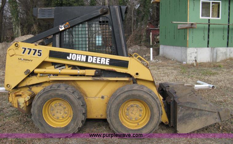 image for item 8070 1998 John Deere 7775 skid steer