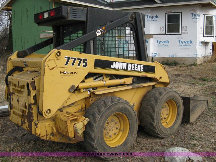 image for item 8070 1998 John Deere 7775 skid steer
