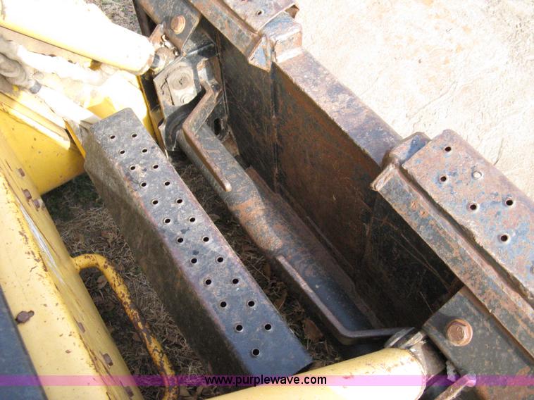 image for item 8070 1998 John Deere 7775 skid steer