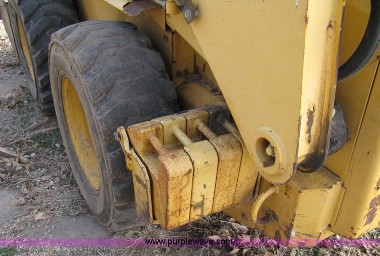 image for item 8070 1998 John Deere 7775 skid steer