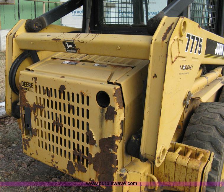 image for item 8070 1998 John Deere 7775 skid steer
