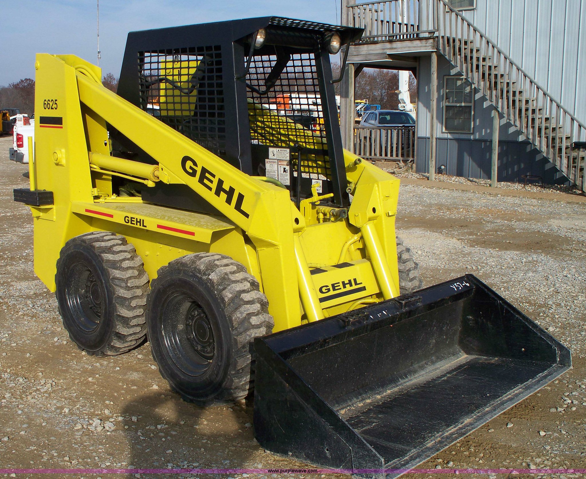 Gehl 6625 skid steer in Olney, IL Item 1200 sold Purple Wave
