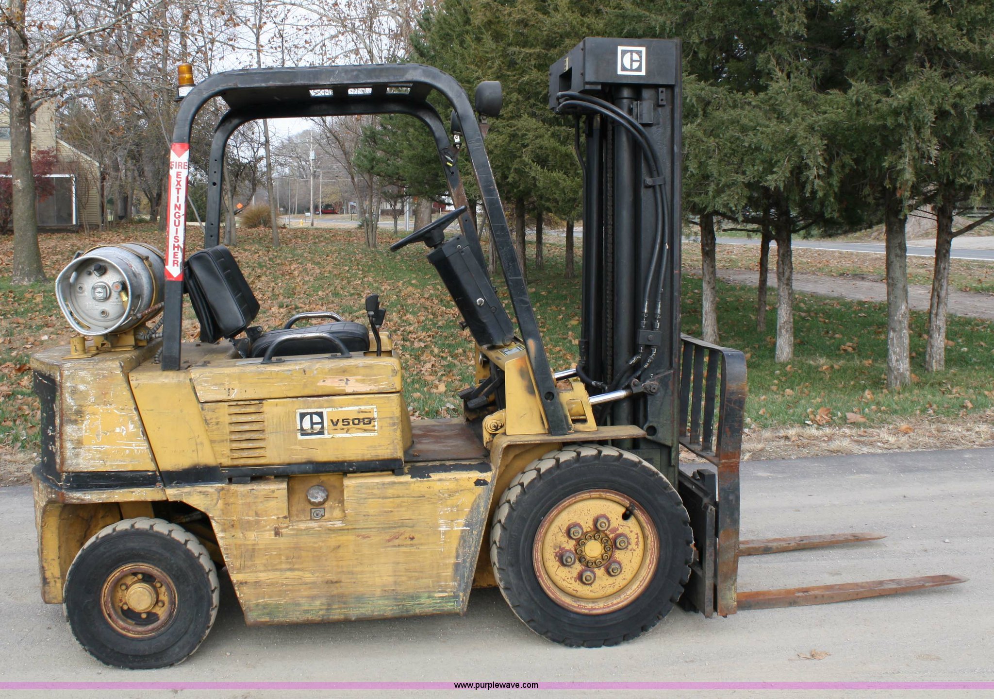 Caterpillar V50D forklift in Lawrence, KS Item 4792 sold Purple Wave