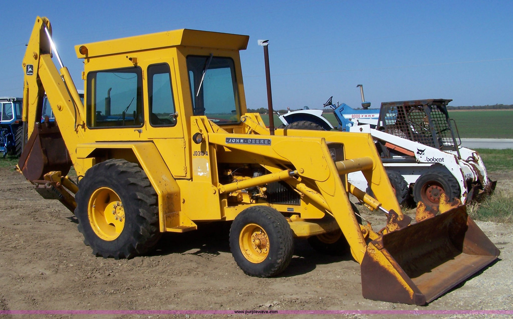 1978 John Deere 310A loader backhoe in Salina, KS Item 7455 sold