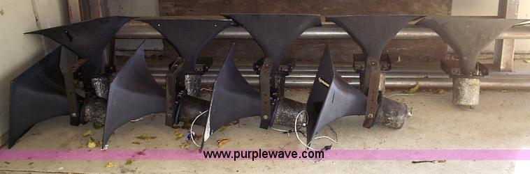 image for item 1001 (10) community exterior loud speakers