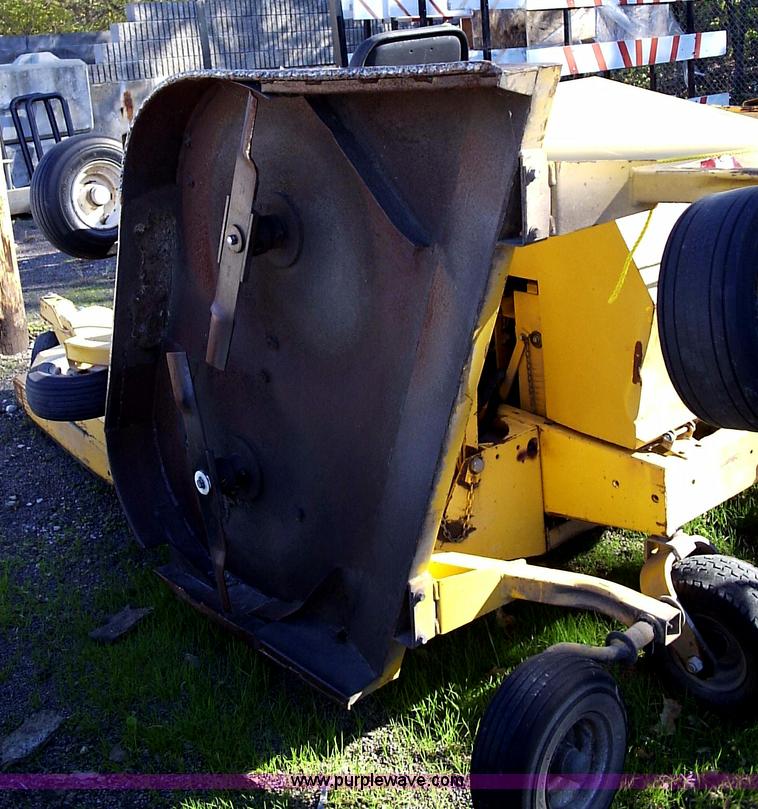 image for item 1002 1992 Excell Hustler 440 lawn mower