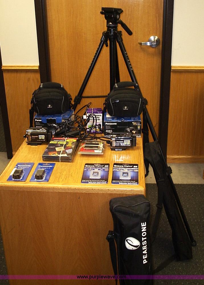 image for item 1010 Assorted electronics