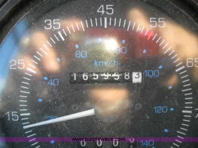 image for item 1688 1991 Ford CF7000 box truck