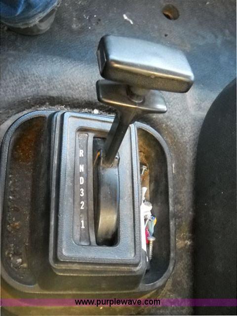 image for item 1688 1991 Ford CF7000 box truck