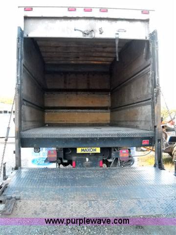 image for item 1688 1991 Ford CF7000 box truck