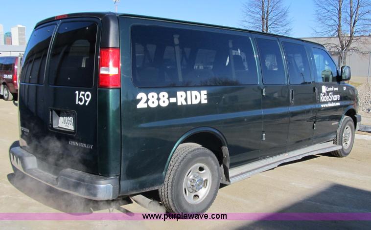 image for item 3589 2005 Chevrolet G3500 Express Stabiltrak van