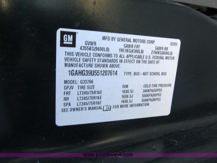 image for item 3589 2005 Chevrolet G3500 Express Stabiltrak van