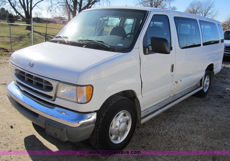 image for item 3591 2001 Ford E350 XL super duty van
