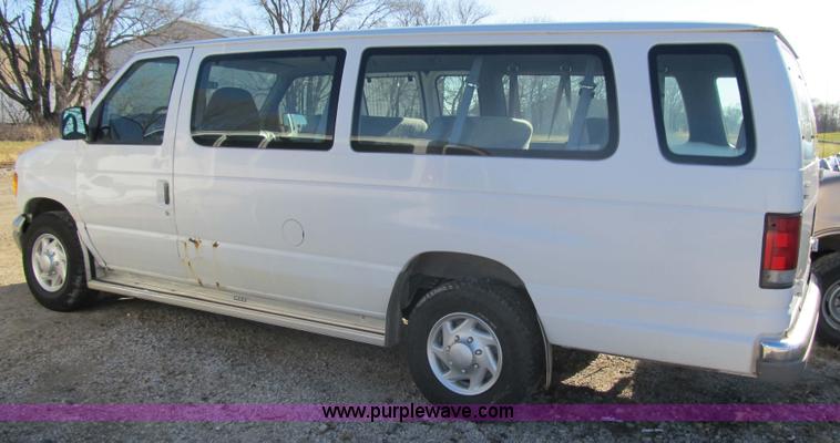 image for item 3591 2001 Ford E350 XL super duty van