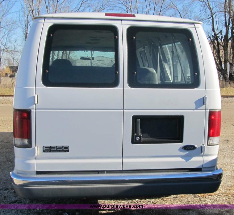 image for item 3591 2001 Ford E350 XL super duty van