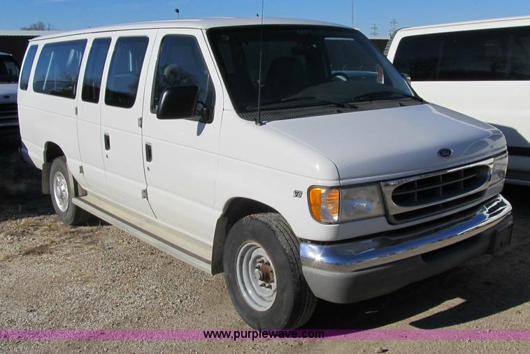 image for item 3591 2001 Ford E350 XL super duty van