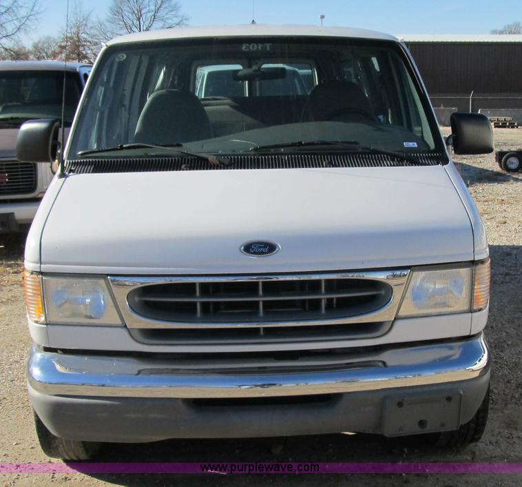 image for item 3591 2001 Ford E350 XL super duty van