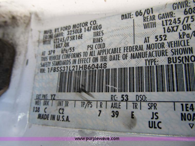 image for item 3591 2001 Ford E350 XL super duty van