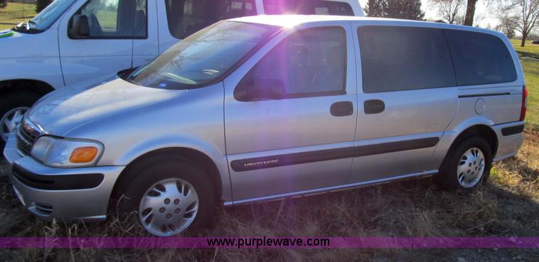image for item 3595 2002 Chevrolet Venture van