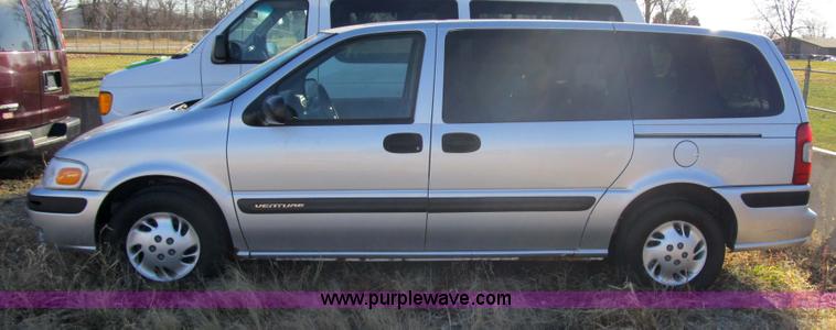 image for item 3595 2002 Chevrolet Venture van