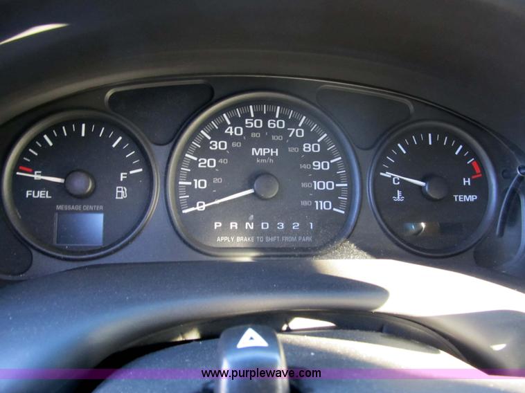 image for item 3595 2002 Chevrolet Venture van