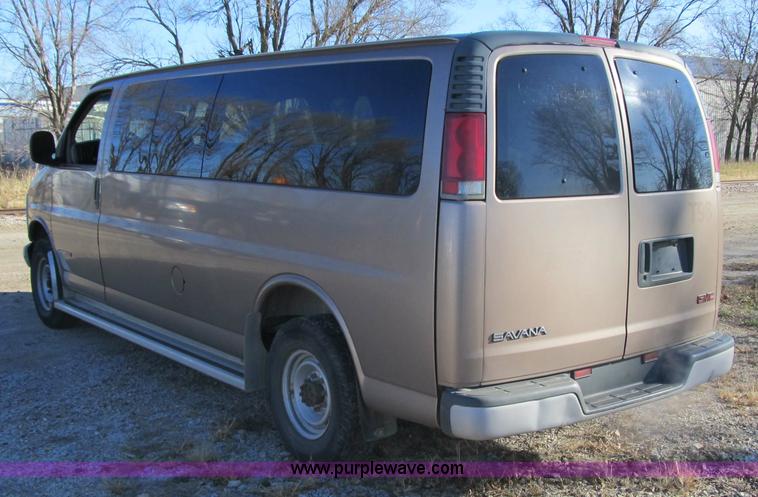 image for item 3597 2001 Chevrolet G3500 Savanna SL van