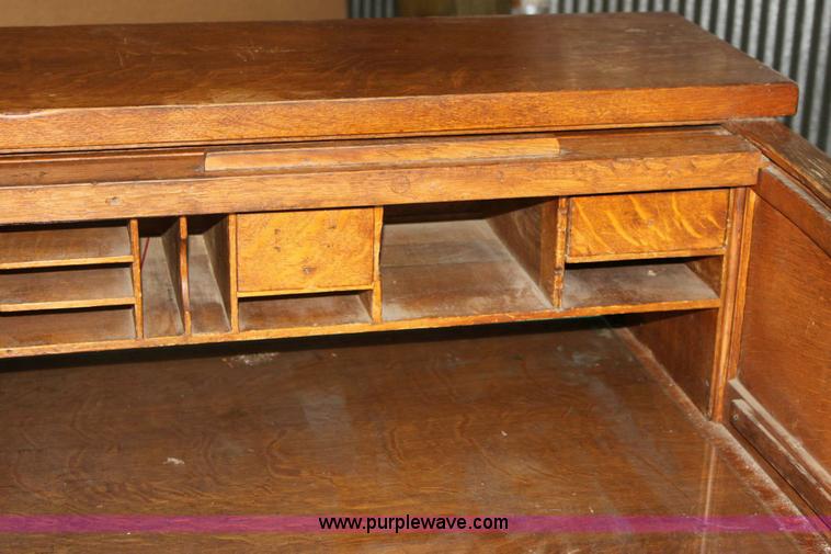 image for item 3655 Wood roll top desk and chair